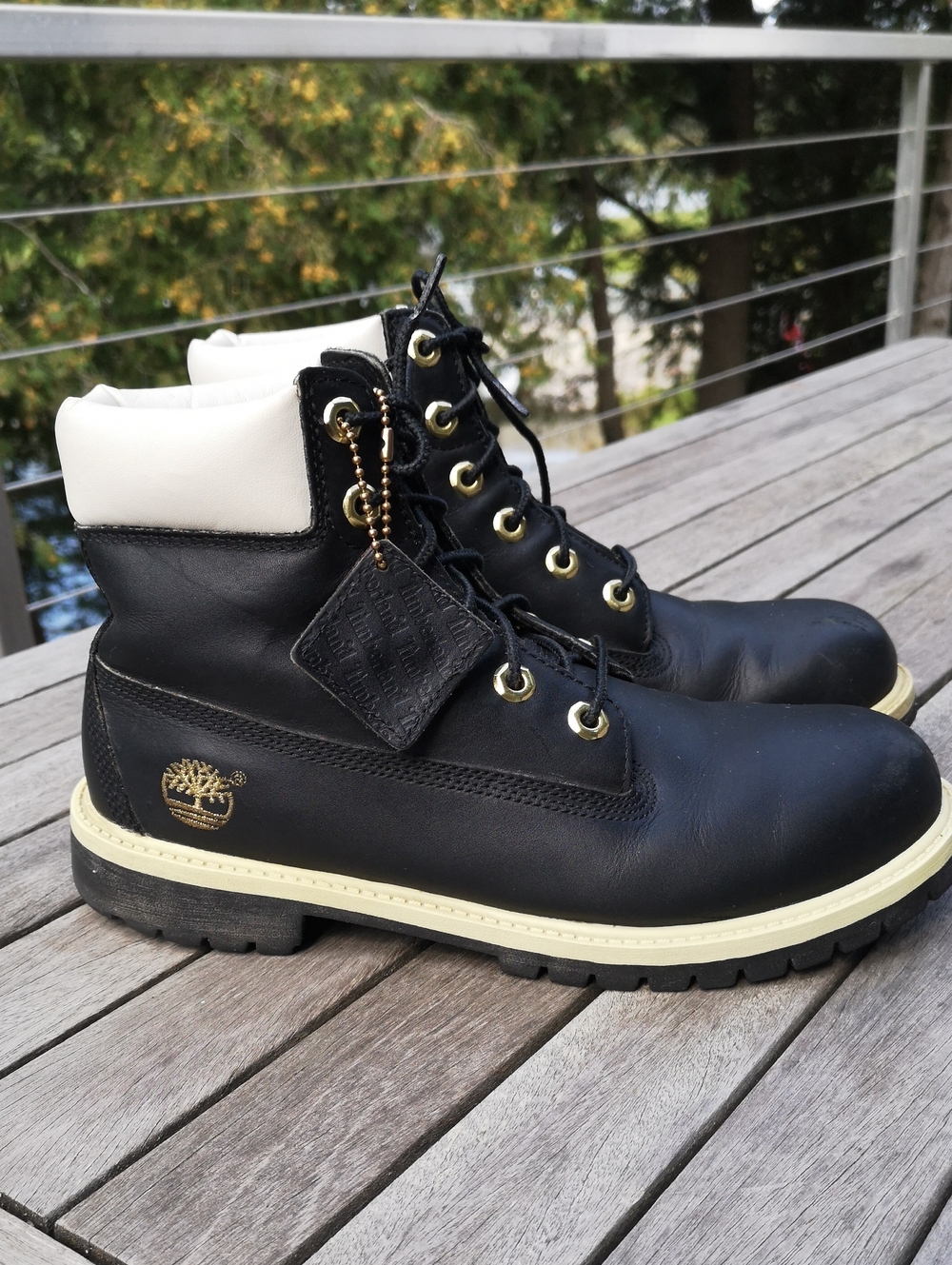 Timberland black leather laced ankle boots